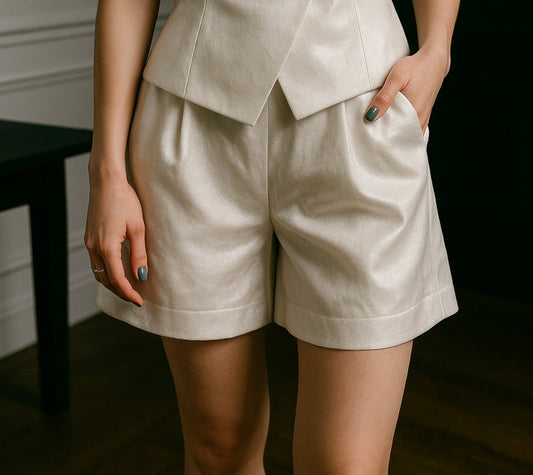 PEARLY WHITE LINEN SHORTS